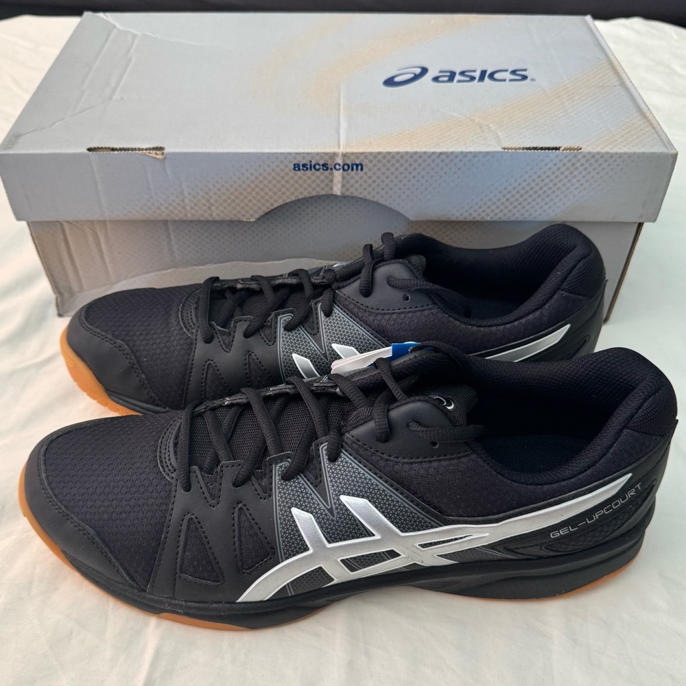 NWT ASICS Men’s Gel-Upcourt size 11.5 (Black/Silver)